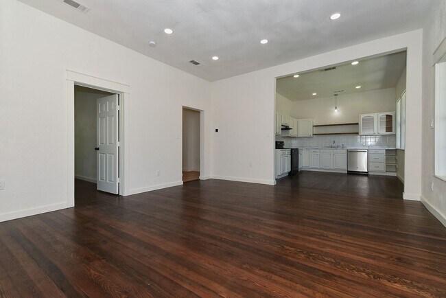 Building Photo - 2615 Polk- House