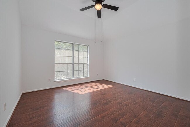 Building Photo - 15603 Mustang Island Dr