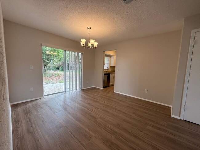 Building Photo - Newly Renovated Deltona Lakes Home!