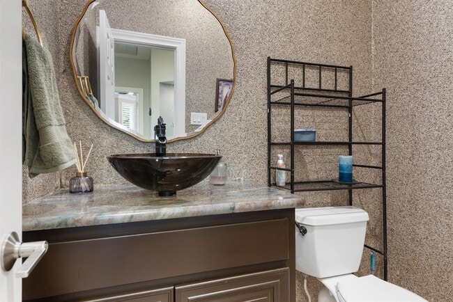 Building Photo - 664 Ranchers Club Ln