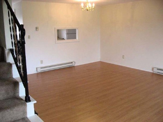 Building Photo - Carriage Lane Townhomes