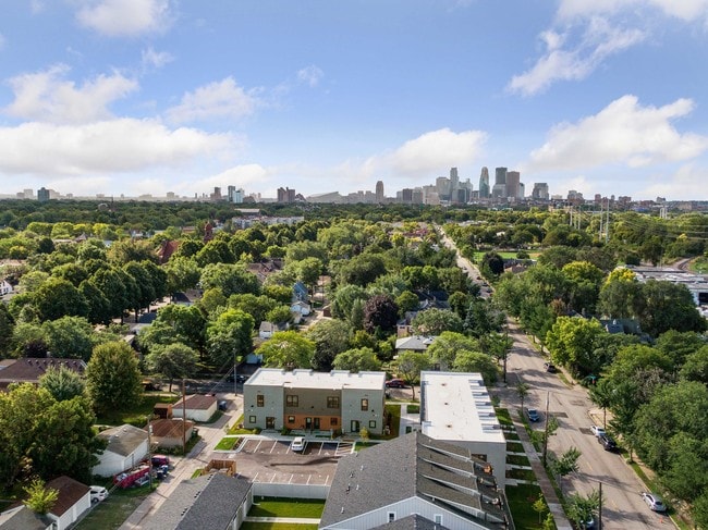 Building Photo - Lowry Row Homes