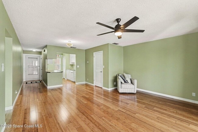 Building Photo - 1047 Small Ct