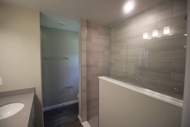 Building Photo - Beautiful 2020 3 Bed 2 Bath Palm Coast Hom...