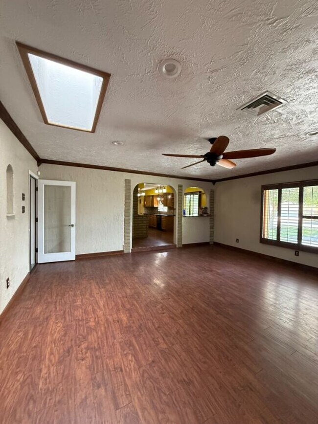 Building Photo - 2174 E 25th Pl