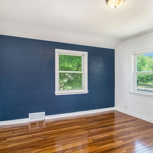 Bedroom - 716 S Twyckenham Dr