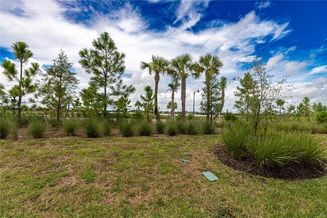 Building Photo - 16572 Kingwood Ln