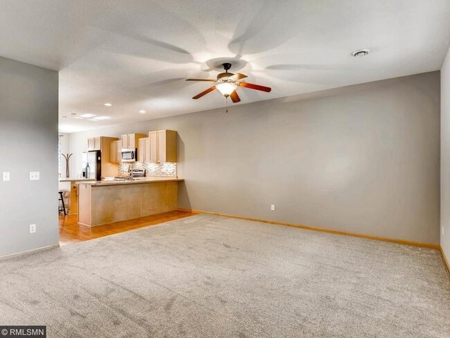 Building Photo - 790 Parkside Ln