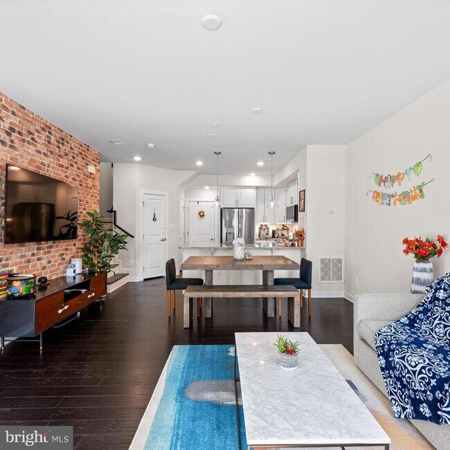 Building Photo - 44674 Provincetown Dr