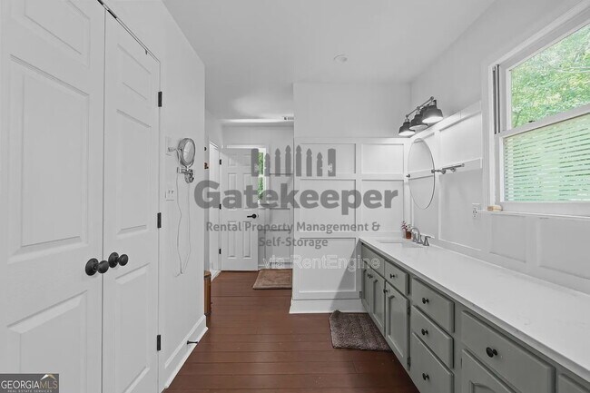 Building Photo - 170 Pendleton Trail