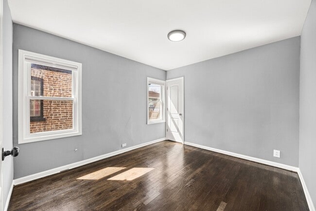 Building Photo - 9740 S Prairie Ave