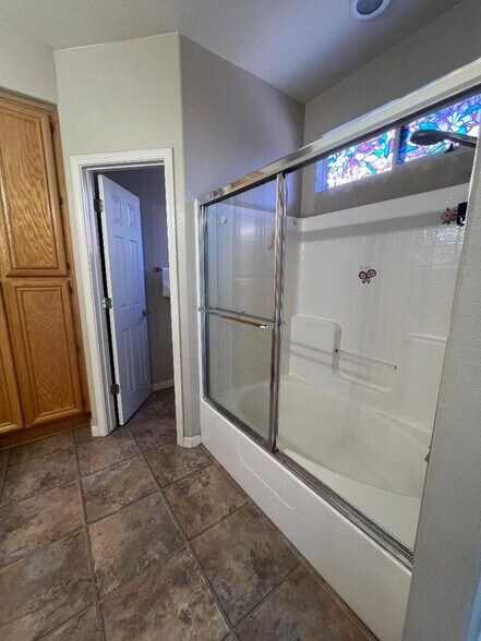 Building Photo - 2352 Whitetail Dr