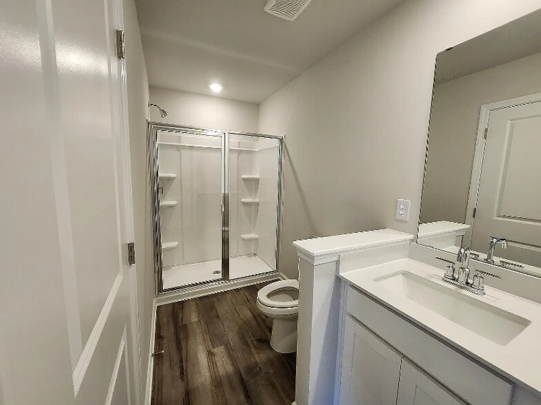 Building Photo - 712 Peyden Ln