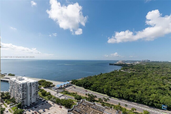 Primary Photo - 2475 Brickell Ave