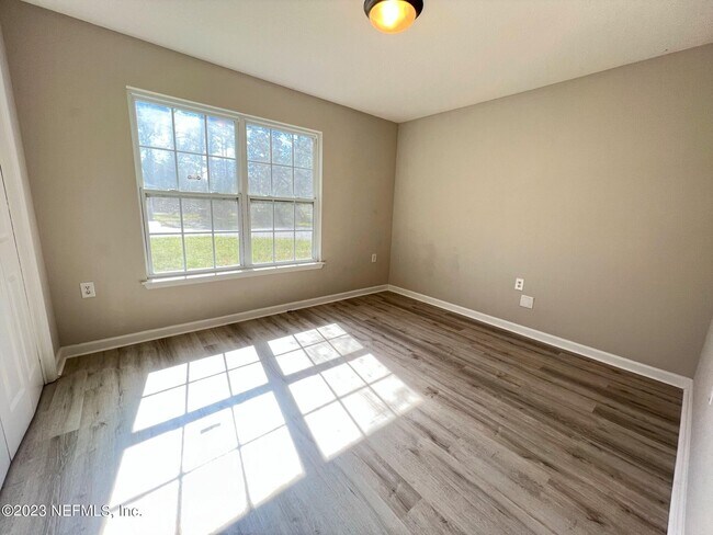 Building Photo - 1044 Bruen St