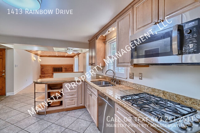 Building Photo - 1413 Rainbow Dr