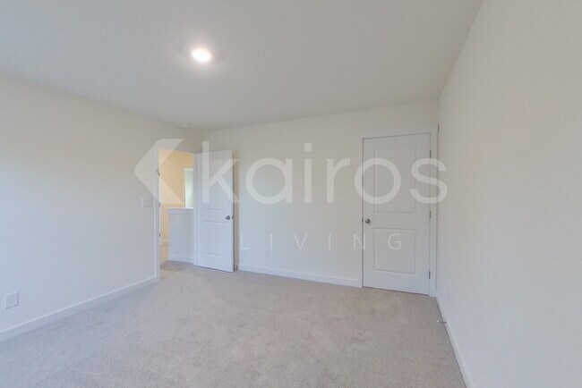 Building Photo - 3912 NE Billie Ln