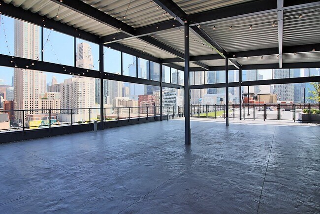 Building Photo - 239 N Wells St