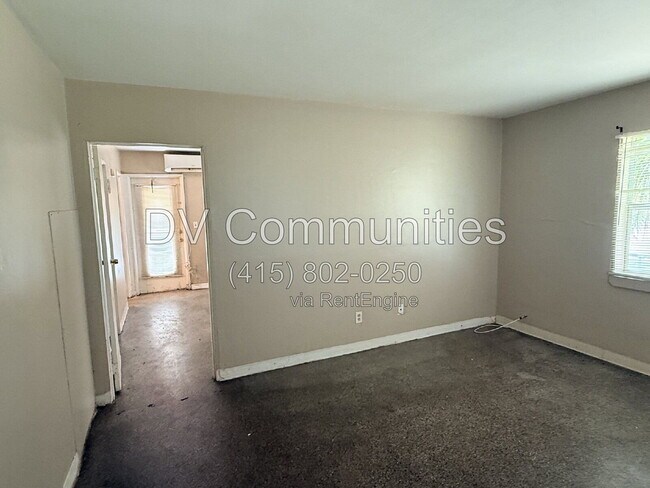 Building Photo - 1273 S Betty Ln