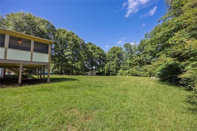 Building Photo - 2460 Sims Dr NE