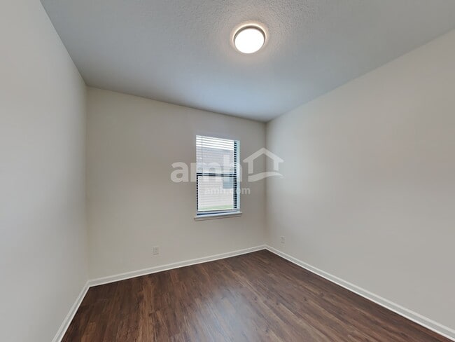 Building Photo - 5562 107th Terrace E