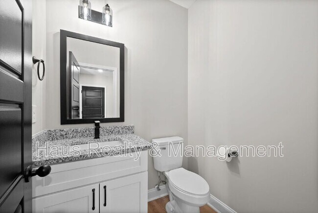 Building Photo - 248 Bluebell Dr