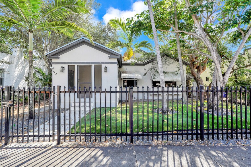 Building Photo - 52 NW 47th Ter