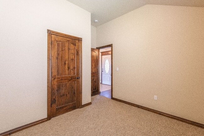 Building Photo - 12108 Chesterfield Ln