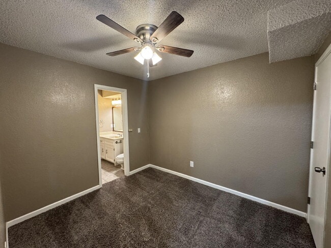 Building Photo - 121 Troy Ave