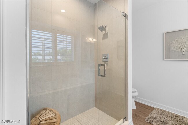 Building Photo - 991 8th St S