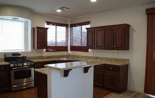 Building Photo - 359 Foster Springs Rd