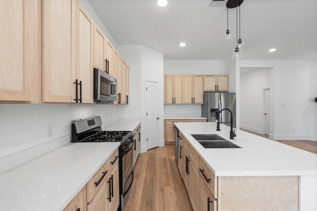 Building Photo - 3531 White Oak Point Dr