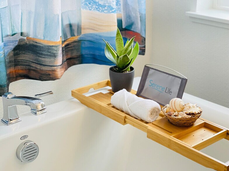 Building Photo - 8742 Hayes Cir