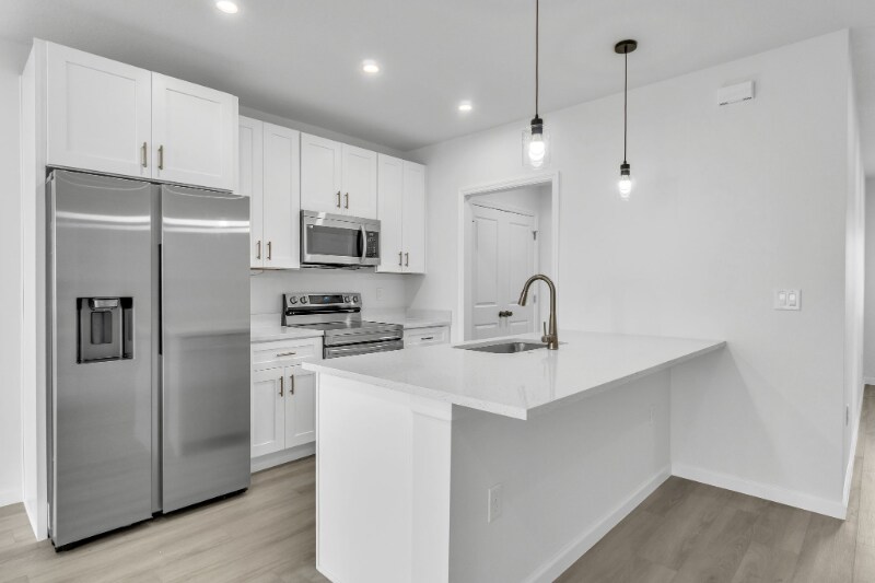 Building Photo - 1006 Stinson St