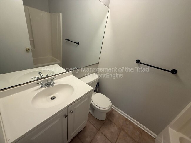 Building Photo - 2937 Oaktop Cir