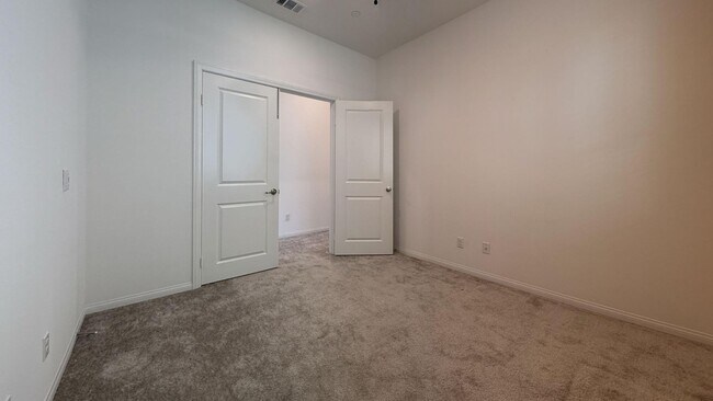 Building Photo - 1685 Camellia Ln