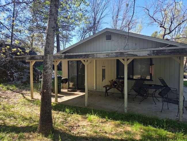 Building Photo - Historic Columbia Home Available for Flexible Lease Terms