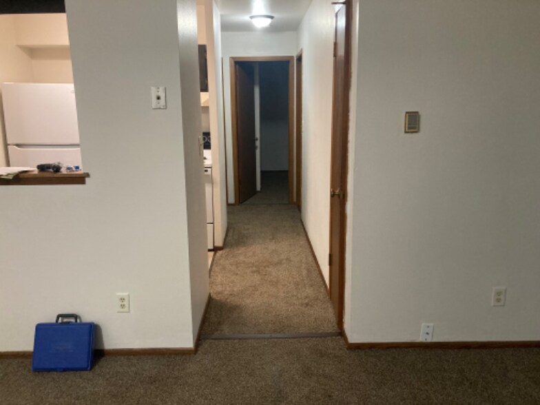 Building Photo - 10628 W Bobolink Ave