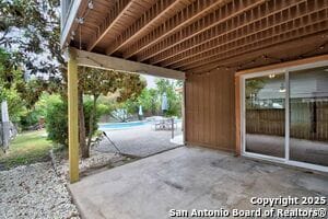 Building Photo - 14207 Rowe Dr