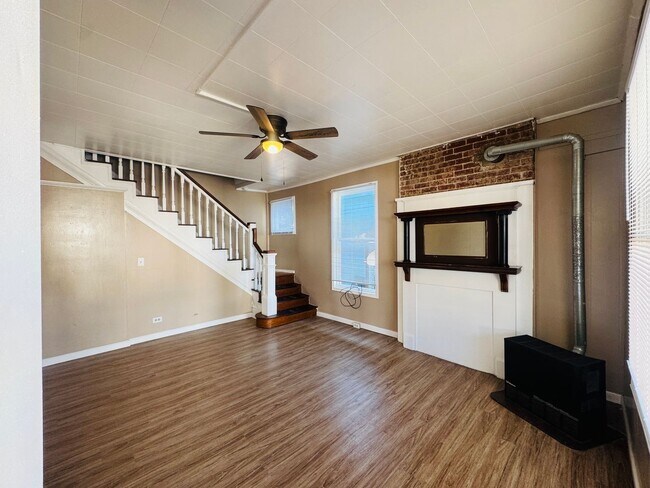 Building Photo - 420-422 Pennsylvania Ave