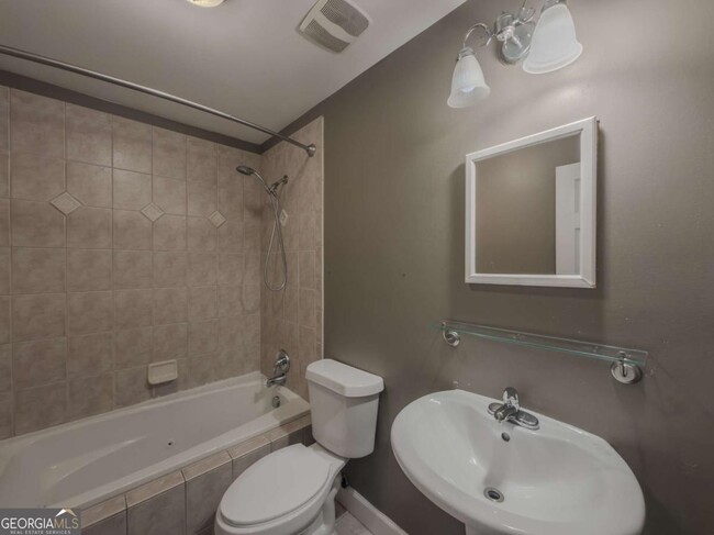 Building Photo - 5100 Redan Rd