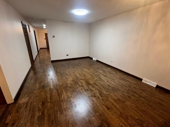 Building Photo - 3529 Carpenter St