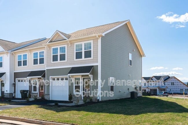 Building Photo - 337 Ridgeline Dr