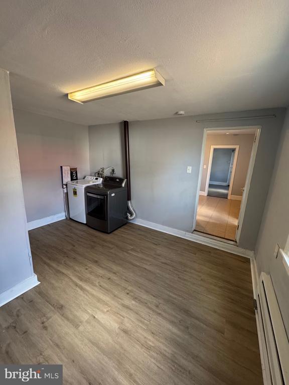 Building Photo - 729 E Haverford Rd