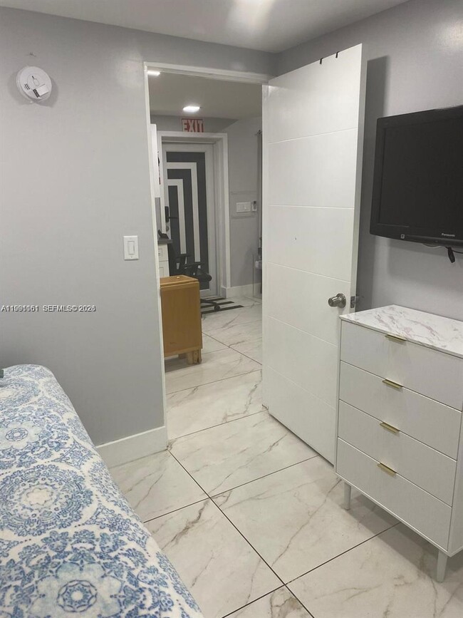 Building Photo - 2242 Polk St