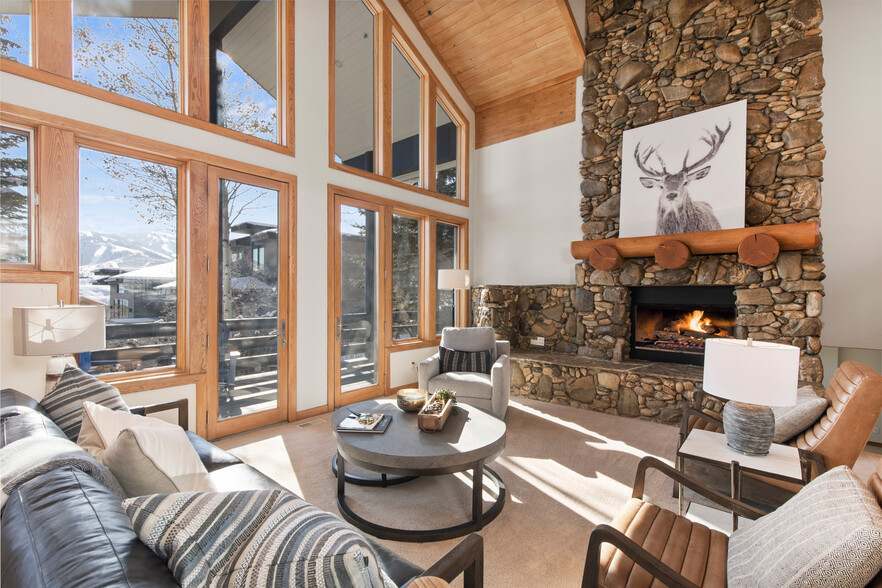 Building Photo - 3133 Mountain Ridge Ct