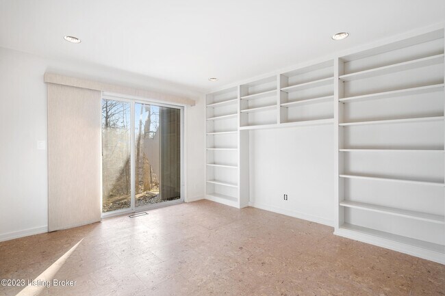 Building Photo - 6 Glen Arden Rd