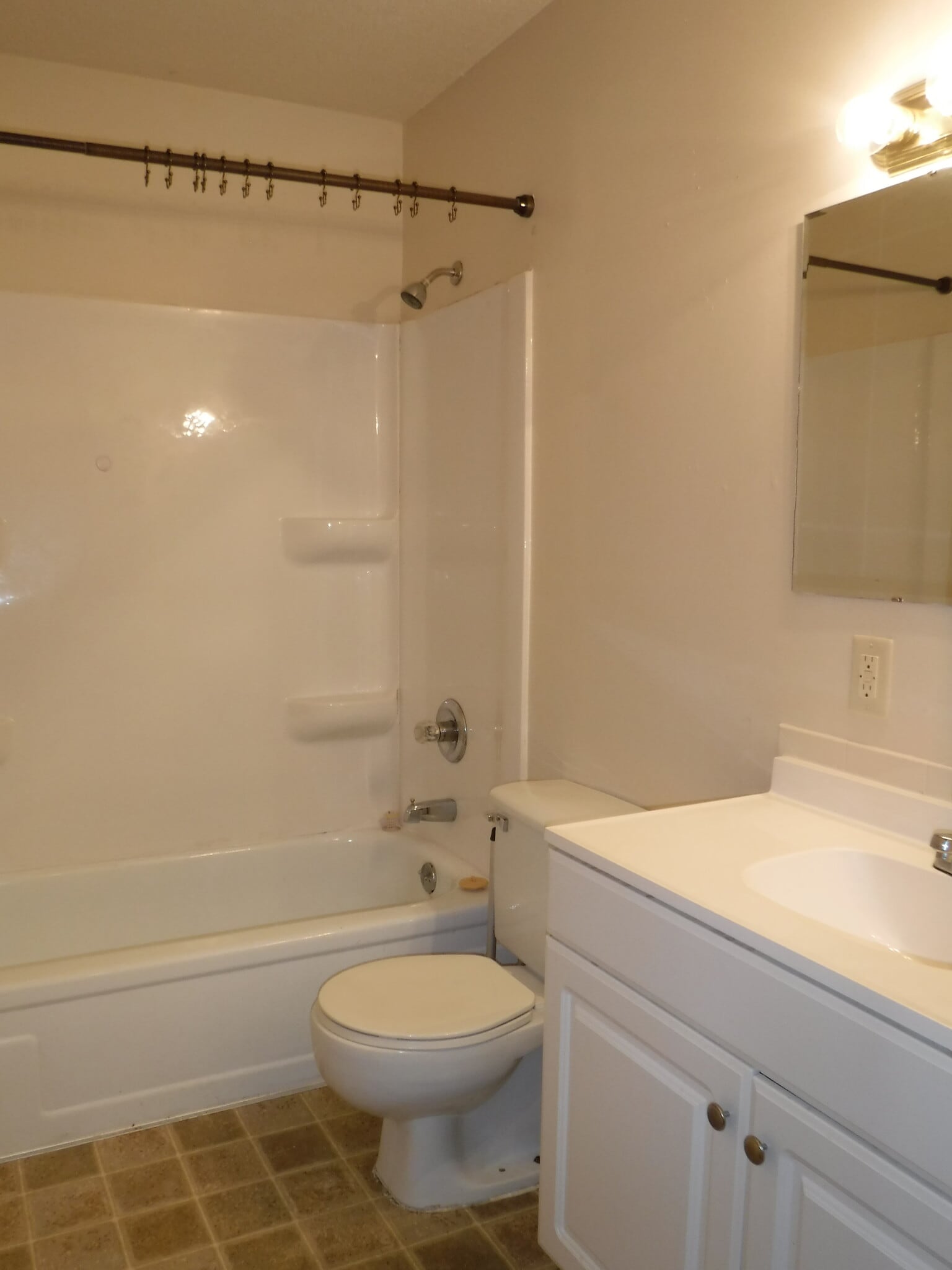 Building Photo - 3203 Squire Ln