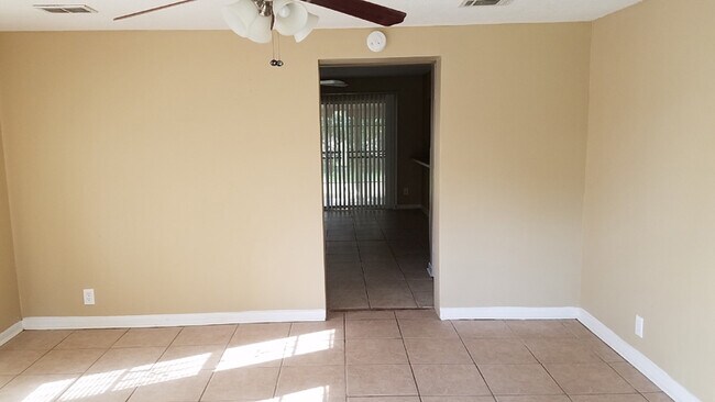 Building Photo - 5019 Dallen Lea Dr