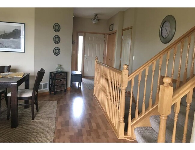 Building Photo - Four Bedroom Single Family Home In Otsego